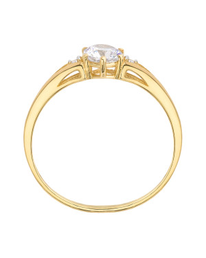 Engagement ring with cubic zirconia