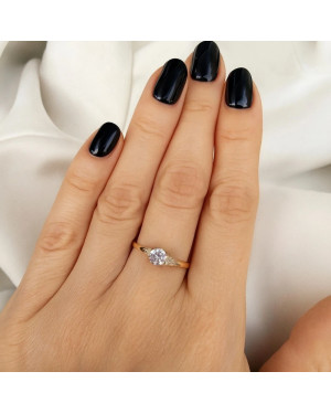 Engagement ring with cubic zirconia