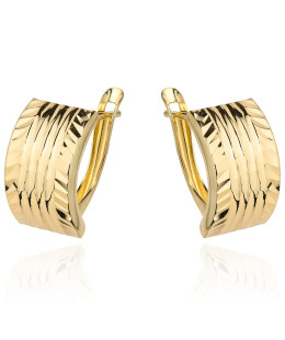 Gold diamond-cut earrings with English clasp