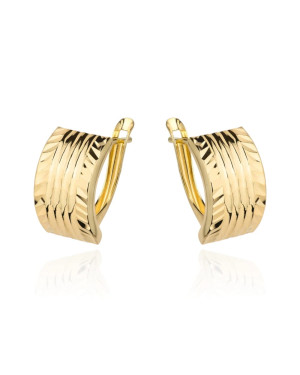 Gold diamond-cut earrings with English clasp