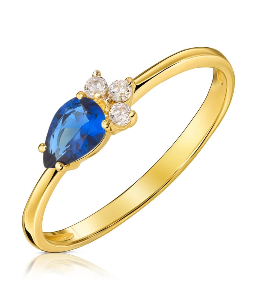 Blue stone in 8k gold ring