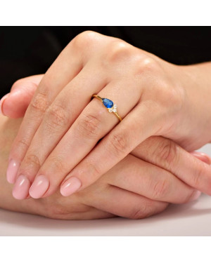 Blue stone in 8k gold ring