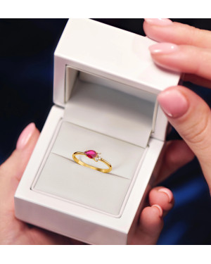 Red stone in 8k gold ring