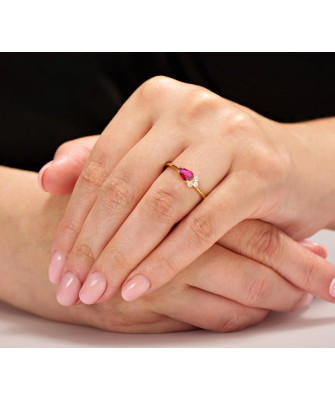 Red stone in 8k gold ring