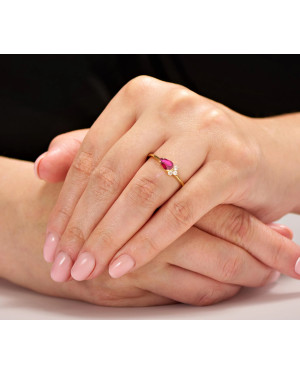 Red stone in 8k gold ring