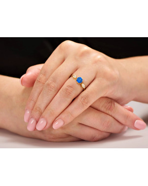 Sapphire ring with a large stone