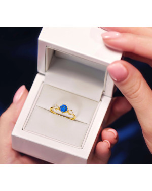 Sapphire ring with a large stone