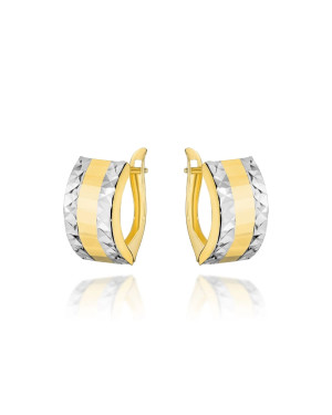 Wide gold earrings with diamond-cut in two colors of gold