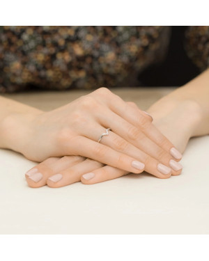 14k White Gold Ring with Diamonds 0.04ct