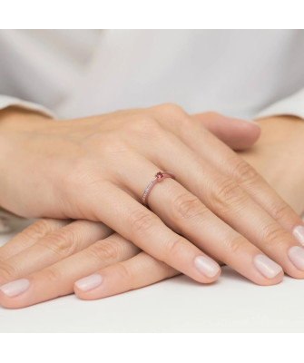 Złoty Pierścionek 14k Różowe Złoto Z Rubinem Diamenty 0,15ct Certyfikat