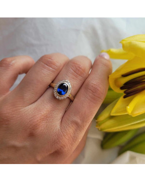 14ct Yellow Gold Ring with Large Blue Stone