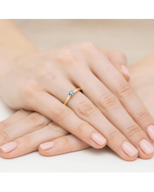 Gold ring with topaz 0.15ct