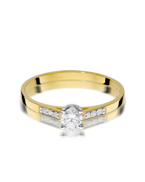 Gold engagement ring with a 0.21ct diamond