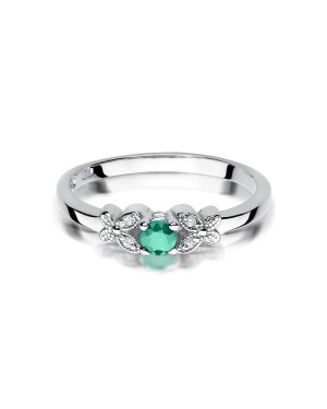 Gold ring with emerald white gold
