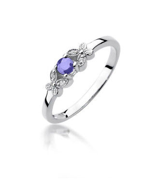 Gold ring with tanzanite white gold