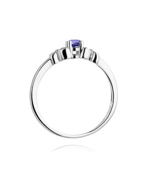 Gold ring with tanzanite white gold