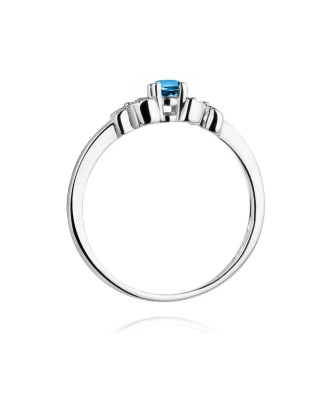Gold ring with topaz white gold