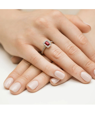 Ring with ruby and diamonds 14k