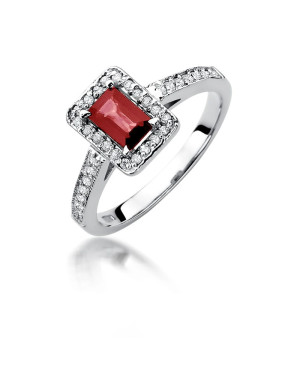 Ruby ring with white gold diamonds