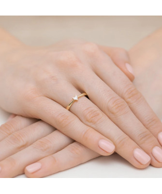 Diamond heart engagement ring 0.10ct