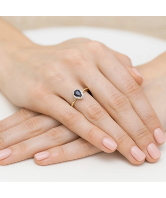 Sapphire gold ring diamonds