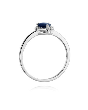 Sapphire ring made of white gold