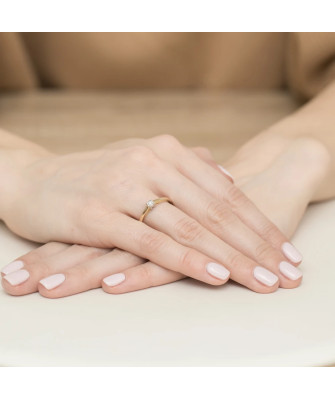 Gold ring with a 0.03ct diamond