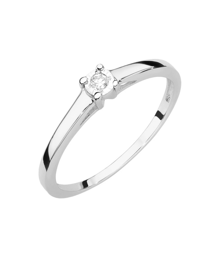 Ring of white gold with a 0.03ct diamond