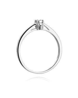 Ring of white gold with a 0.03ct diamond