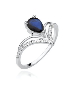 Gold ring with sapphire and diamonds white gold