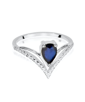 Gold ring with sapphire and diamonds white gold