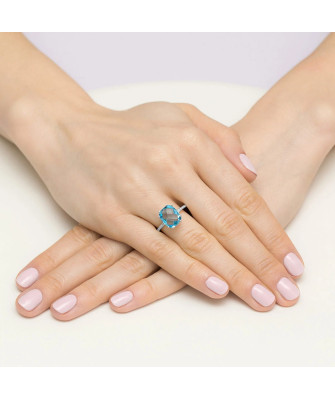 Topaz pierścionek z białego złota 14k