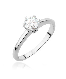Engagement ring with white sapphire certificate
