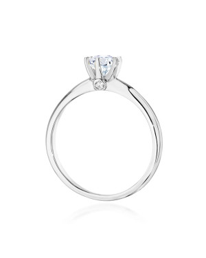 Engagement ring with white sapphire certificate