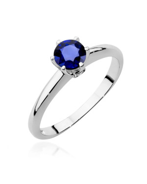 Gold ring with sapphire white gold