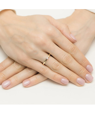 Diamond ring 0.04ct certificate