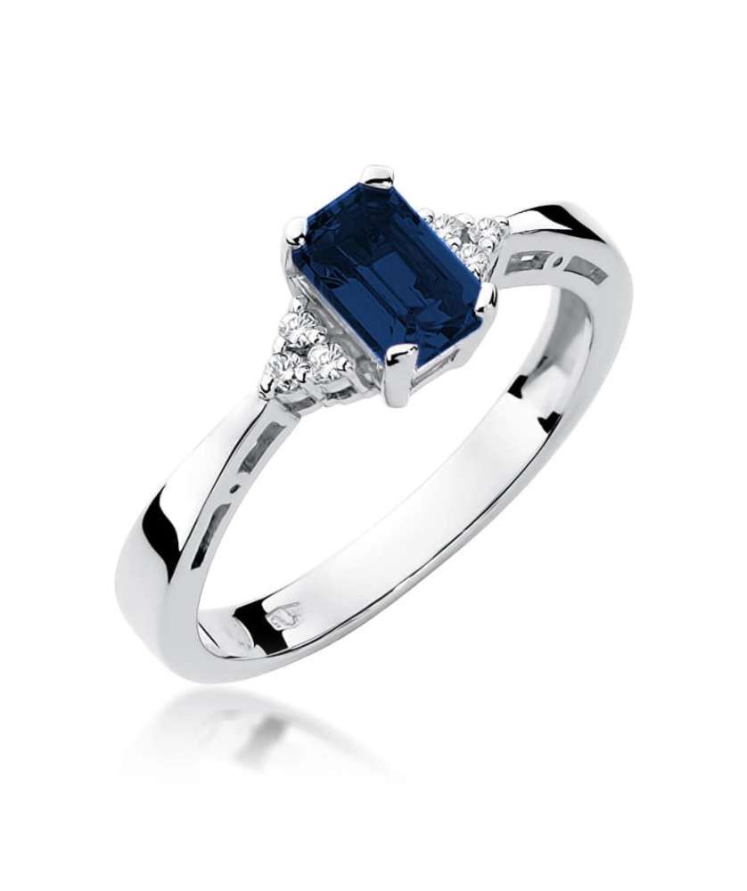 14k gold ring with sapphire white gold diamonds