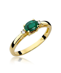 Emerald gold ring diamonds