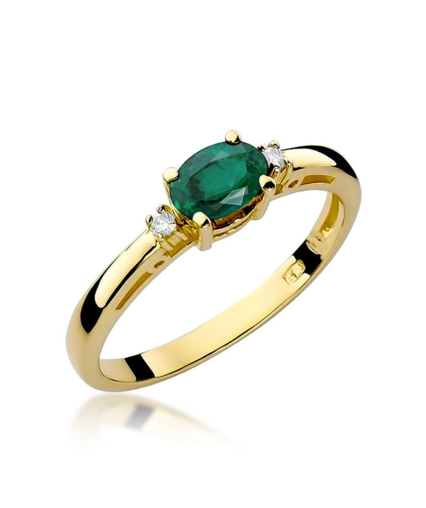 Emerald gold ring diamonds