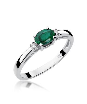 Gold ring with 0.40ct emerald white gold
