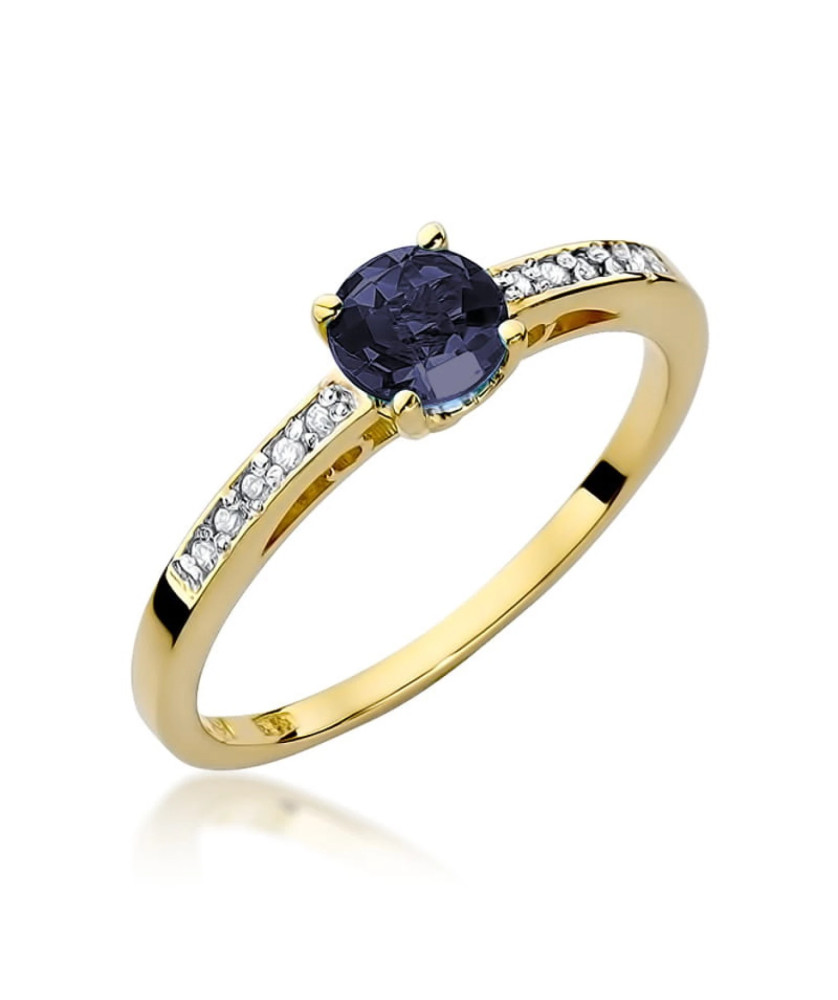 Gold ring with sapphire 14k