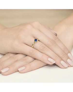 Gold ring with sapphire 0.50ct