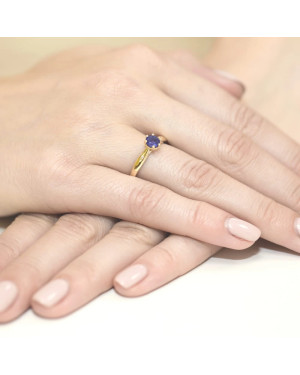 Gold ring with tanzanite 0.50ct