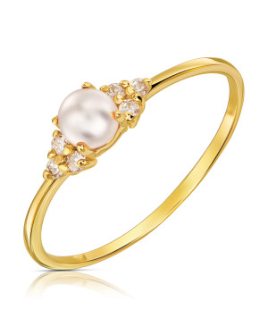 Engagement ring with 8k pearl