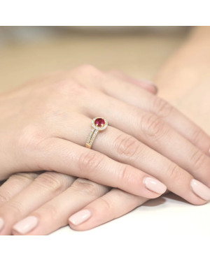 Ring with ruby and diamonds 14k gold