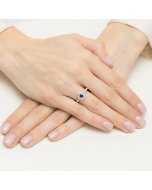 Pierścionek szafir 0,30ct diamenty białe złoto