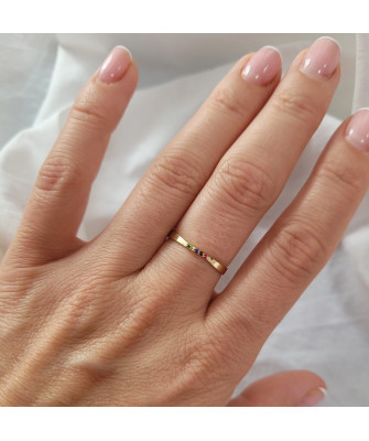 Ring with colorful cubic zirconia 375 proof