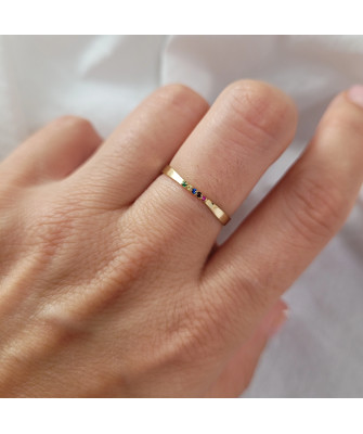 Ring with colorful cubic zirconia 375 proof