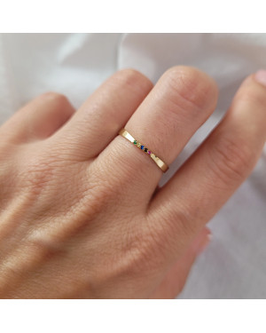 Ring with colorful cubic zirconia 375 proof