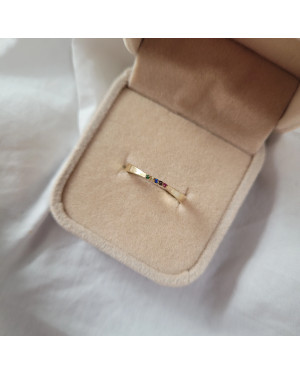 Ring with colorful cubic zirconia 375 proof